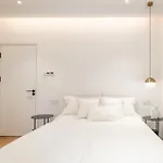 Shanghai Hills & Serendipity Family Homestay With 3 Bedrooms Near Line4&8 South Xizang Rd