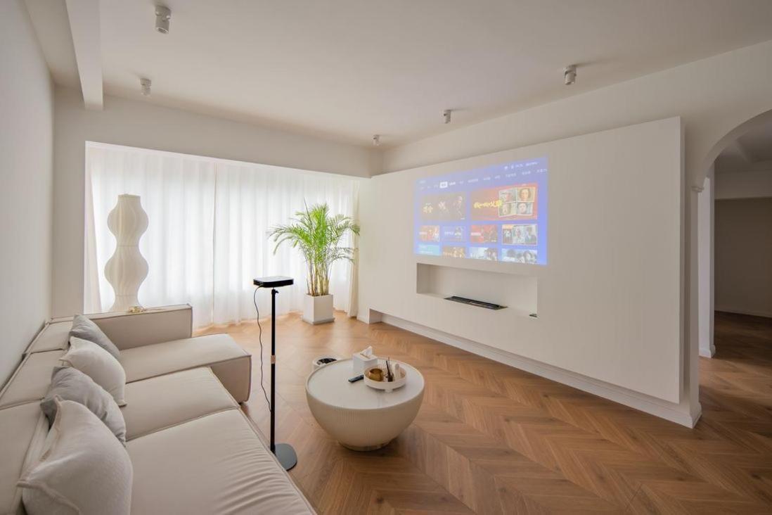 Apartment Hills & Serendipity Family With 3 Bedrooms Near Line4&8 South Xizang Rd *